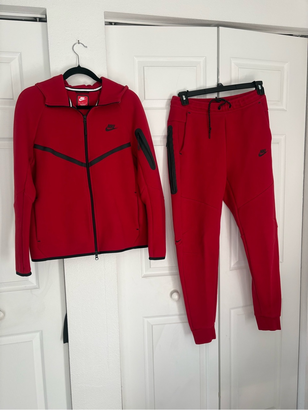 Nike Red Full-Zip Hooded Windbreaker with Black Accents